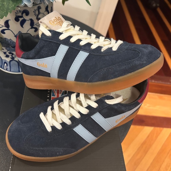 Gola Women’s Cyclone Navy Sneakers SZ 7 Like New - Picture 2 of 7